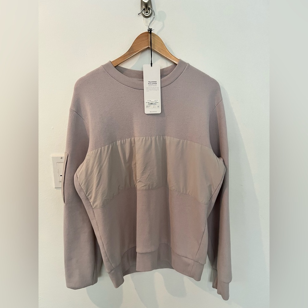Alo Traverse Pullover (limited color - “shark skin”)
